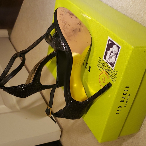 Last Offer Before I Donate - Ted Baker heels - Picture 4 of 4